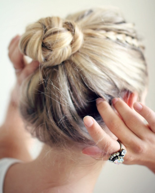 easy bun updo for long length