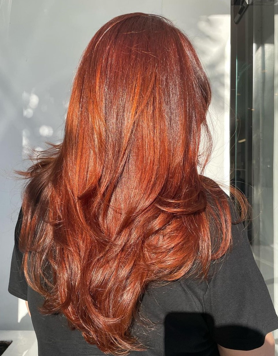 Coppery Red V-Cut Hair
