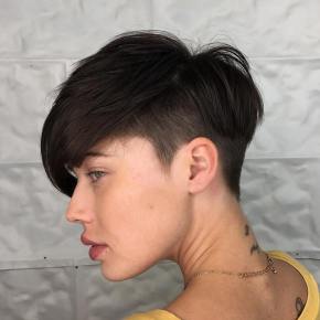 25 Awe-Inspiring Undercut Pixie Hairstyles