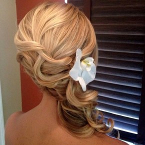 45 Side Hairstyles for Prom to Please Any Taste