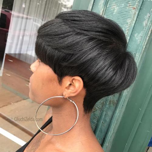 Sleek Stacked Black Pixie Bob