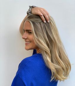 7 Ways to Lighten or Highlight Your Hair Naturally